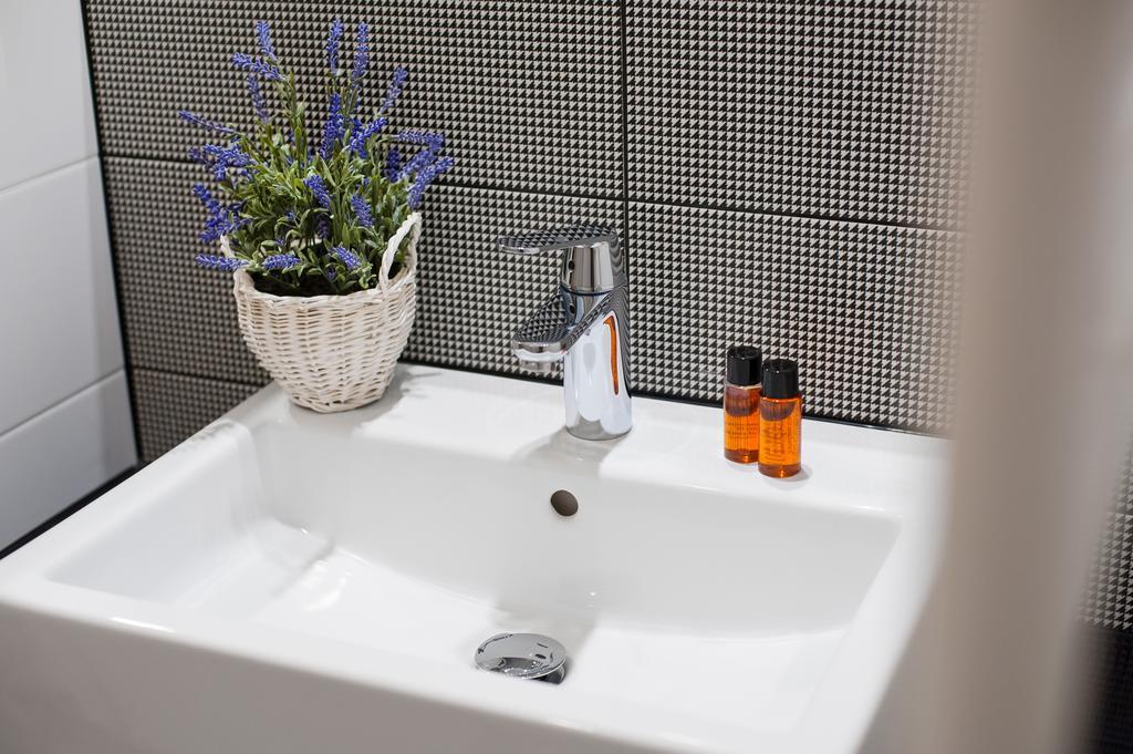 Prestige Apartments Wola Kolejowa Warsaw Room photo